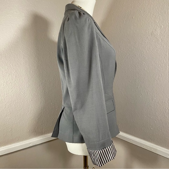 Vintage Candies Gray Cropped Satin Pinstripe Cuffs Blazer Y2K Size Medium - Picture 4 of 10